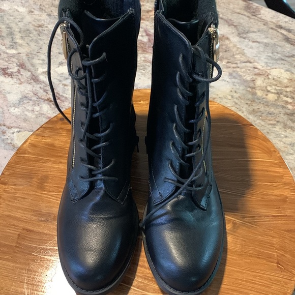 New Bamboo Black Lace up boots with zipper size 10 - Picture 8 of 10